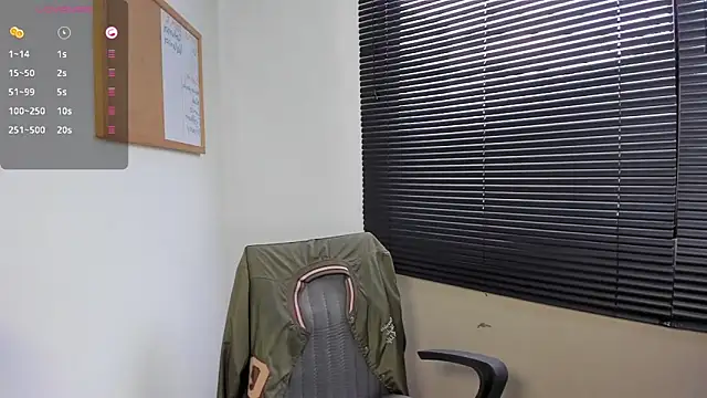 DaviidEvans  online show from December 11, 1:06 pm