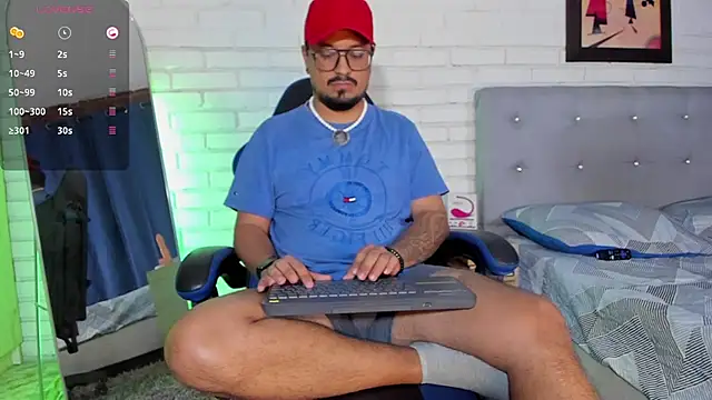 DaviidEvans  online show from September 21, 10:20 am