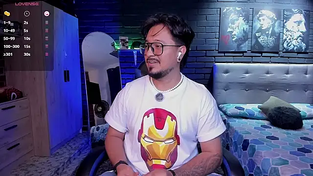 DaviidEvans  online show from March 18, 11:27 pm