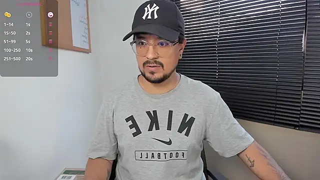 DaviidEvans  online show from December 2, 10:07 pm