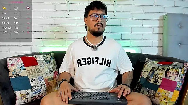 DaviidEvans  online show from November 27, 11:32 am