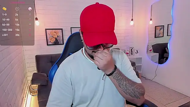 DaviidEvans  online show from September 12, 5:02 pm