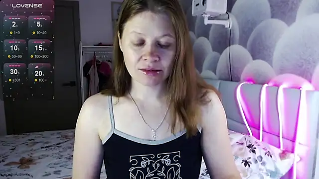 Snapshot of alekasamui chatting on October 19, 10:12 pm alekasamui online show from October 19, 10:12 pm