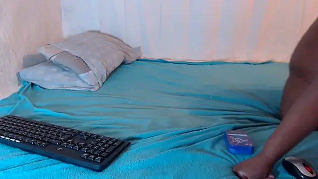 Snapshot of XXEBONYTEAZERXX chatting on October 11, 10:44 pm XXEBONYTEAZERXX online show from October 11, 10:44 pm