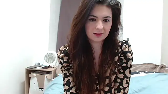 desirmiss1 online show from March 13, 6:40 am