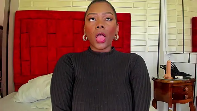 Tayra Siny online show from October 3, 4:47 am