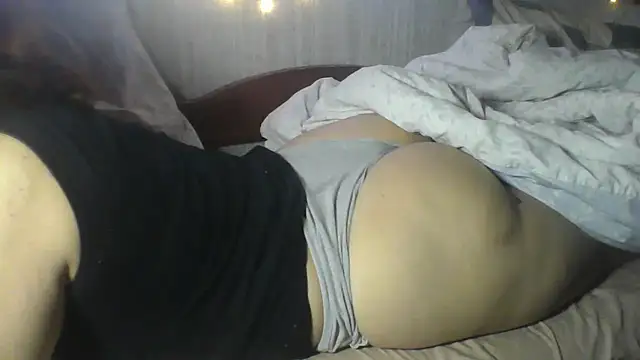 Snapshot of Alma_Evelynne chatting on July 8, 10:21 pm Alma Evelynne online show from July 8, 10:21 pm