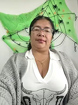 Snapshot of __valentina18 chatting on October 11, 1:12 pm   valentina18 online show from October 11, 1:12 pm