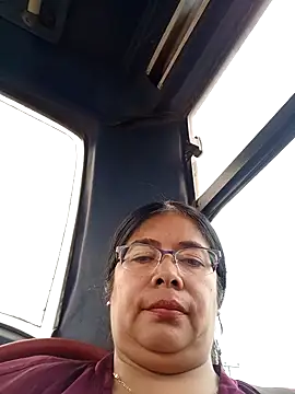 Snapshot of __valentina18 chatting on January 31, 1:02 pm   valentina18 online show from January 31, 1:02 pm