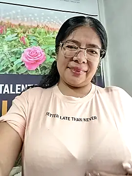   valentina18 online show from May 4, 12:41 pm
