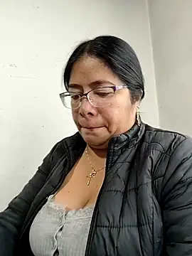 Snapshot of __valentina18 chatting on October 2, 12:52 pm   valentina18 online show from October 2, 12:52 pm