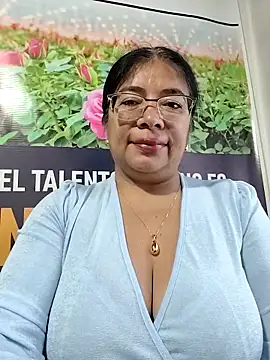   valentina18 online show from May 7, 12:08 pm
