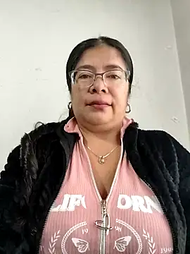   valentina18 online show from November 10, 1:05 pm