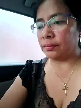 Snapshot of __valentina18 chatting on March 3, 1:12 pm   valentina18 online show from March 3, 1:12 pm
