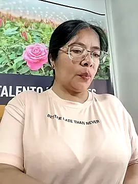   valentina18 online show from May 26, 12:25 pm
