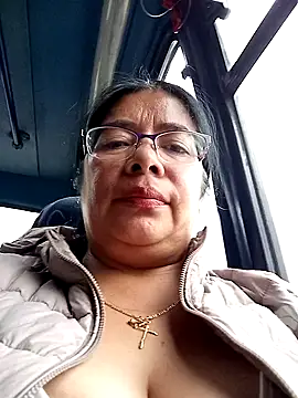 Snapshot of __valentina18 chatting on March 21, 4:40 pm   valentina18 online show from March 21, 4:40 pm