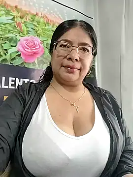   valentina18 online show from May 13, 1:07 pm