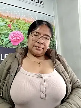   valentina18 online show from March 6, 1:06 pm