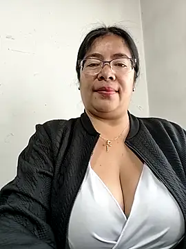   valentina18 online show from November 5, 1:03 pm