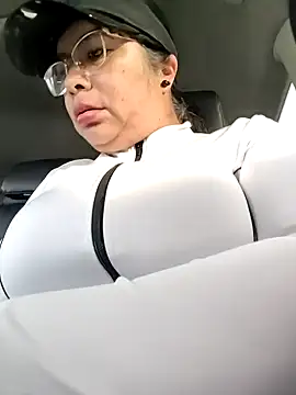   valentina18 online show from May 12, 11:38 am