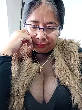 Snapshot of __valentina18 chatting on March 2, 1:09 pm   valentina18 online show from March 2, 1:09 pm