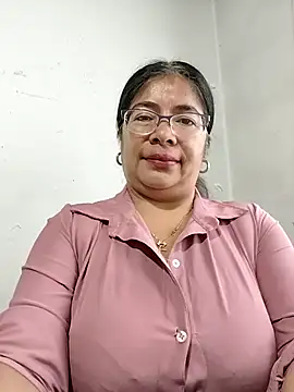   valentina18 online show from October 28, 1:10 pm