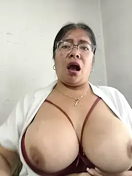   valentina18 online show from December 15, 1:28 pm