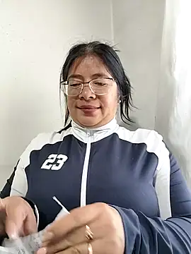   valentina18 online show from January 7, 1:05 pm