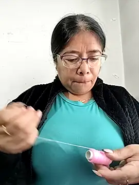   valentina18 online show from December 1, 1:01 pm