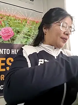   valentina18 online show from February 14, 1:11 pm