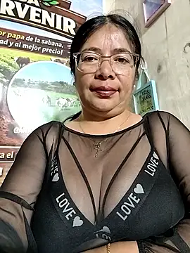  valentina18 online show from March 23, 1:33 pm