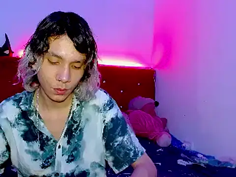 LAICK 01 online show from December 2, 12:13 pm