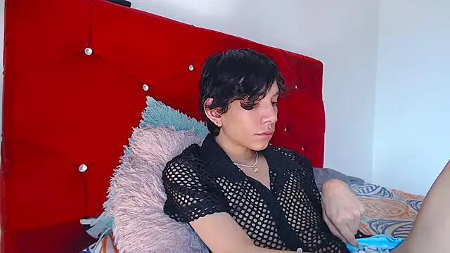 LAICK 01 online show from April 7, 7:59 pm