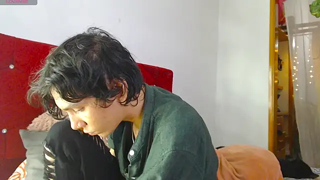 LAICK 01 online show from April 18, 5:43 am