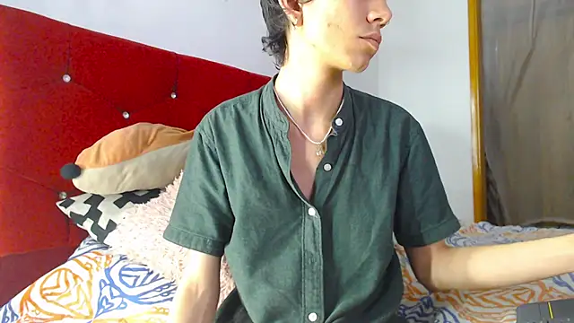 LAICK 01 online show from April 4, 3:57 am