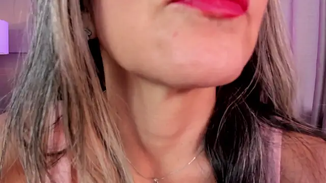 Snapshot of _Nicoletteshea_ chatting on April 23, 9:16 pm Nicoletteshea online show from April 23, 9:16 pm