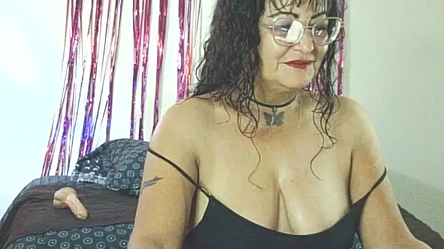 Snapshot of allesiabobs chatting on October 11, 10:33 pm allesiabobs online show from October 11, 10:33 pm