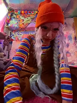 BABYUNICORN online show from December 19, 10:00 pm