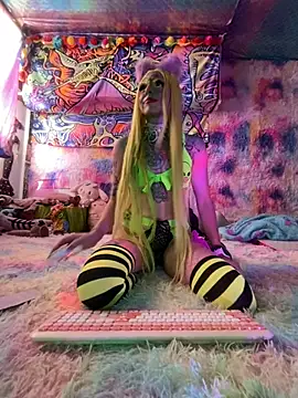 BABYUNICORN online show from February 16, 8:11 pm