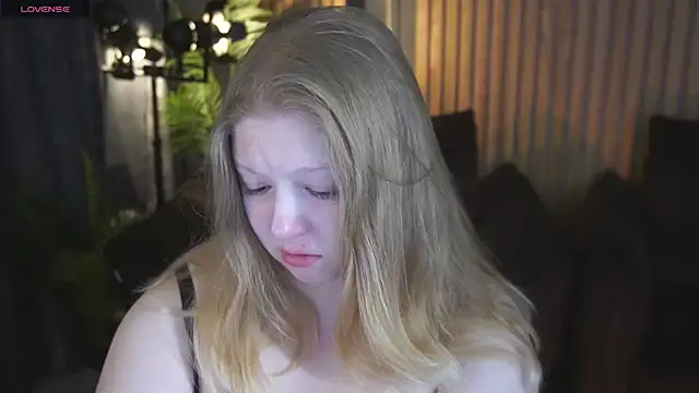 Tinker Belll online show from April 13, 7:40 pm