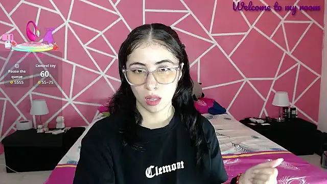 Snapshot of valentina_angel chatting on September 18, 8:34 pm valentina angel online show from September 18, 8:34 pm