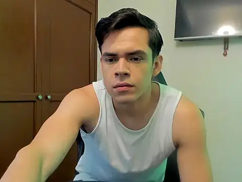 Snapshot of Lucian_Gomez_ chatting on October 7, 6:09 pm Lucian Gomez online show from October 7, 6:09 pm