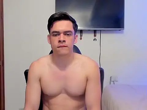 Snapshot of Lucian_Gomez_ chatting on September 20, 8:58 pm Lucian Gomez online show from September 20, 8:58 pm