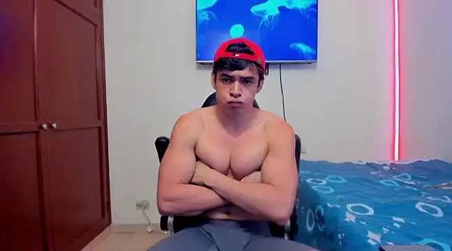 Snapshot of Lucian_Gomez_ chatting on March 4, 1:28 pm Lucian Gomez online show from March 4, 1:28 pm