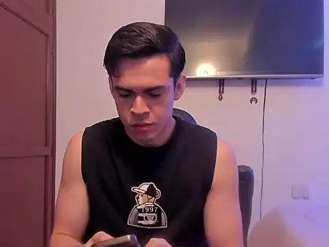 Snapshot of Lucian_Gomez_ chatting on October 13, 6:42 pm Lucian Gomez online show from October 13, 6:42 pm