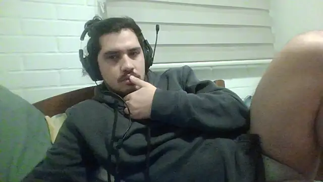 hung weeb online show from May 6, 5:33 am