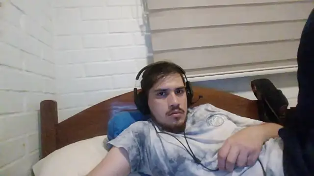 hung weeb online show from December 10, 3:41 am