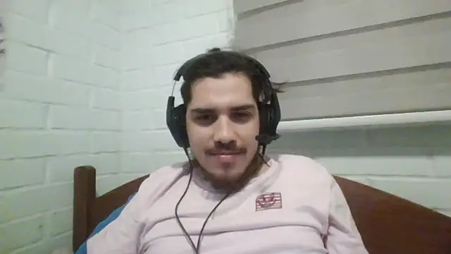 hung weeb online show from December 6, 1:57 am