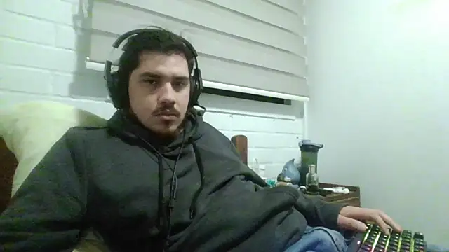 hung weeb online show from April 14, 1:54 am