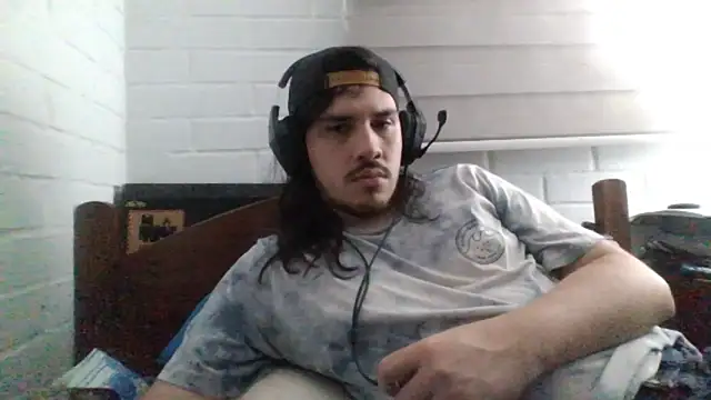 hung weeb online show from February 18, 4:37 am